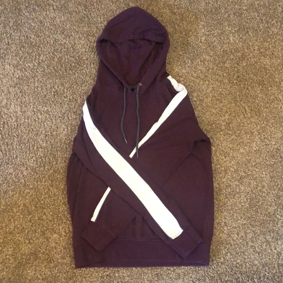 maroon sweatshirt - Picture 1 of 1